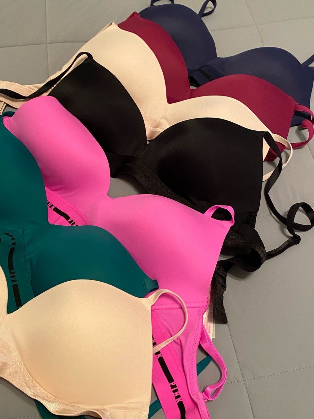 Everyday Seamless T-Shirt Bra - Pink, Teal, Black, Beige, Navy, Burgundy - Picture 5 of 7